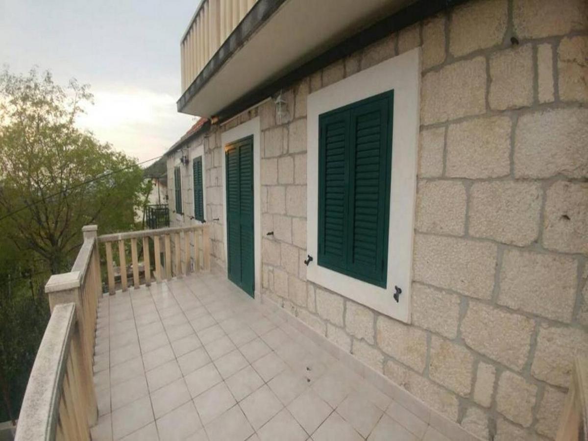 Gornja Brela Holiday Home Carevic מראה חיצוני תמונה