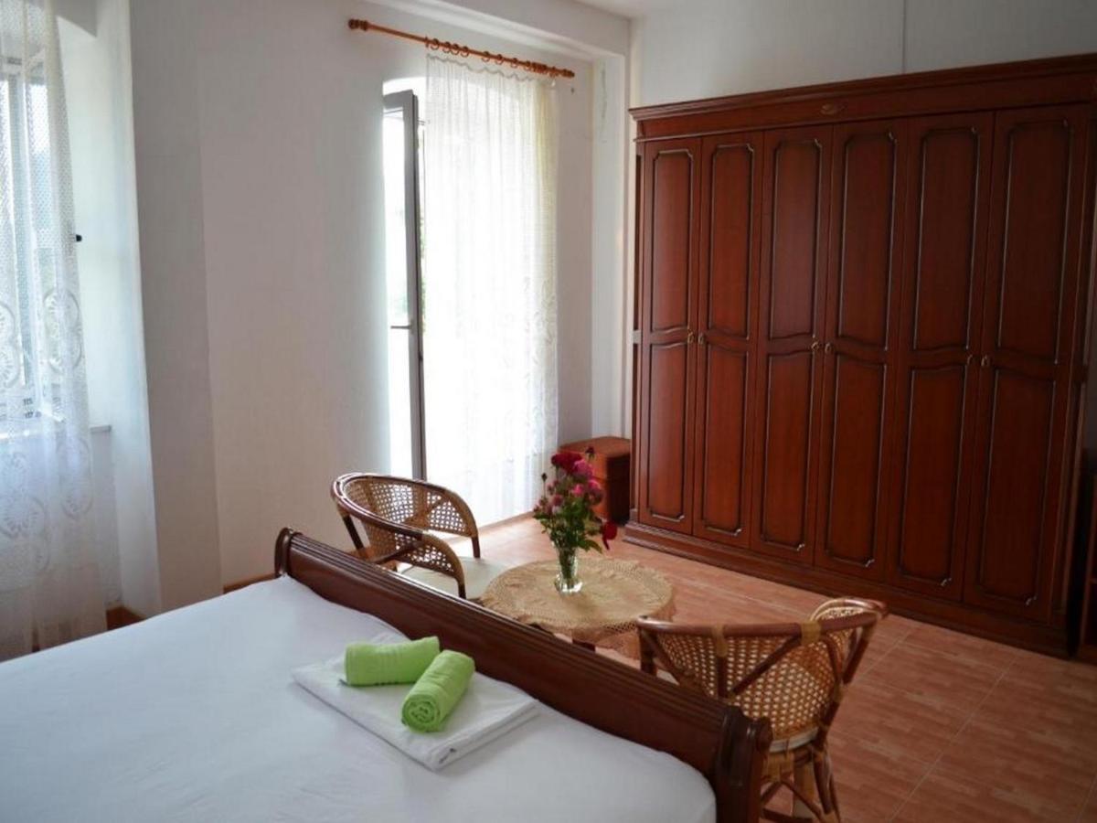 Gornja Brela Holiday Home Carevic מראה חיצוני תמונה