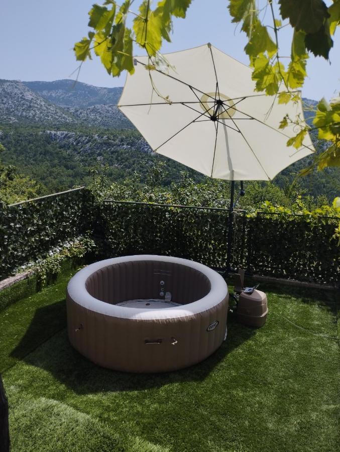 Gornja Brela Holiday Home Carevic מראה חיצוני תמונה